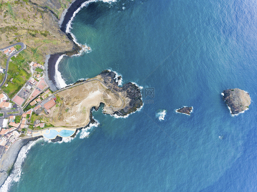天葡萄牙马德拉PortodaCruz海岸洋石头图片