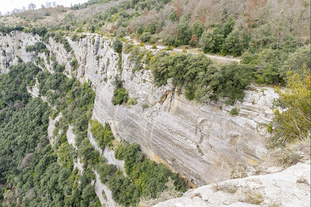 巍峨的山峰图片