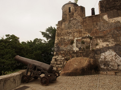 亚洲马库阿佳能古老的堡垒在马库亚用甘蔗图片