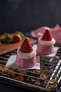 乳制品土水果蛋糕配有Stawberry自制水果蛋糕草莓酸奶图片