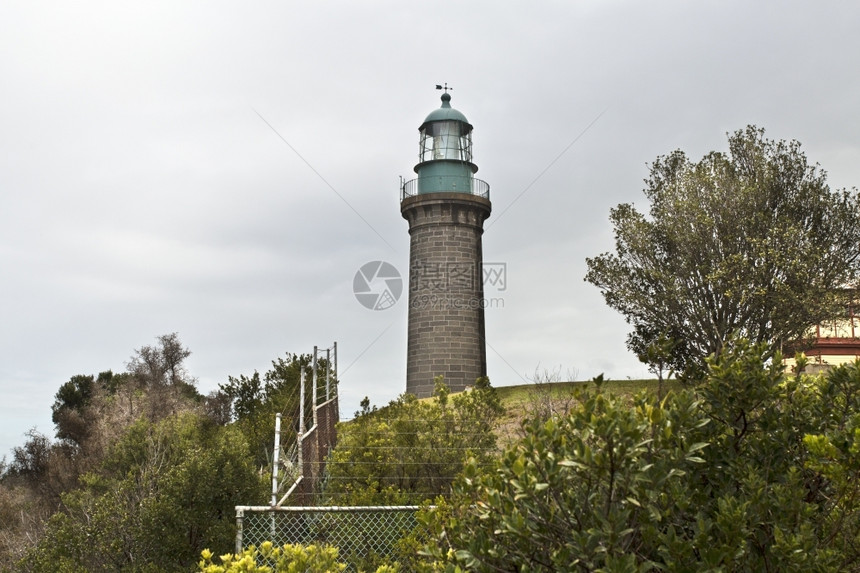 圆柱形澳大利亚维多州皇后克夫市的黑色灯塔C1862号是南半球唯一的黑色灯塔也是世界上三个黑灯塔中之一在澳大利亚维多州Queens图片