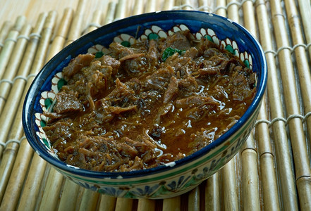 汤小吃用猪肉和血制成的菲律宾杜努甘炖菜胡椒图片