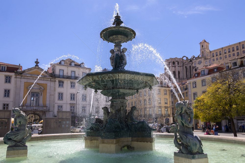 正方形旅行里斯本市葡萄牙罗西奥广场喷泉正式名称PracadeDPedroIV雕像图片