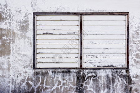 白色的家墙Grunge木窗背景图片