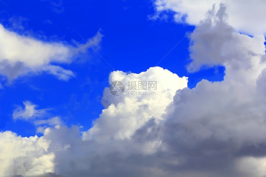 柔软的夏日青蓝天空画面抽象蓝色图片