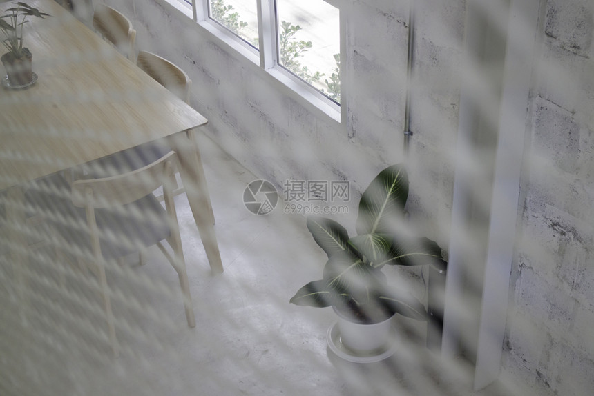 咖啡白色的室内设计最起码的风格库存照片桌子图片