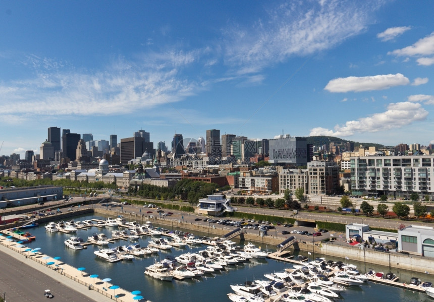 船加拿大蒙特利尔市中心与码头的天线观测加拿大蒙特利尔城市的都会图片