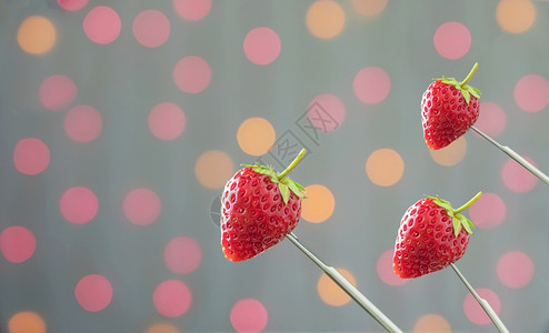 新鲜草莓美食图片
