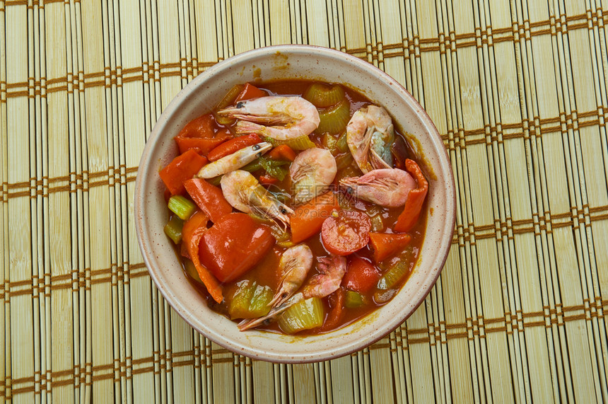 最佳蔬菜含鸡虾和香肠的LowCarbJambalaya白饭图片