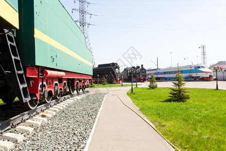 运输俄罗斯铁路公火车头在萨马拉的照片煤炭引擎图片