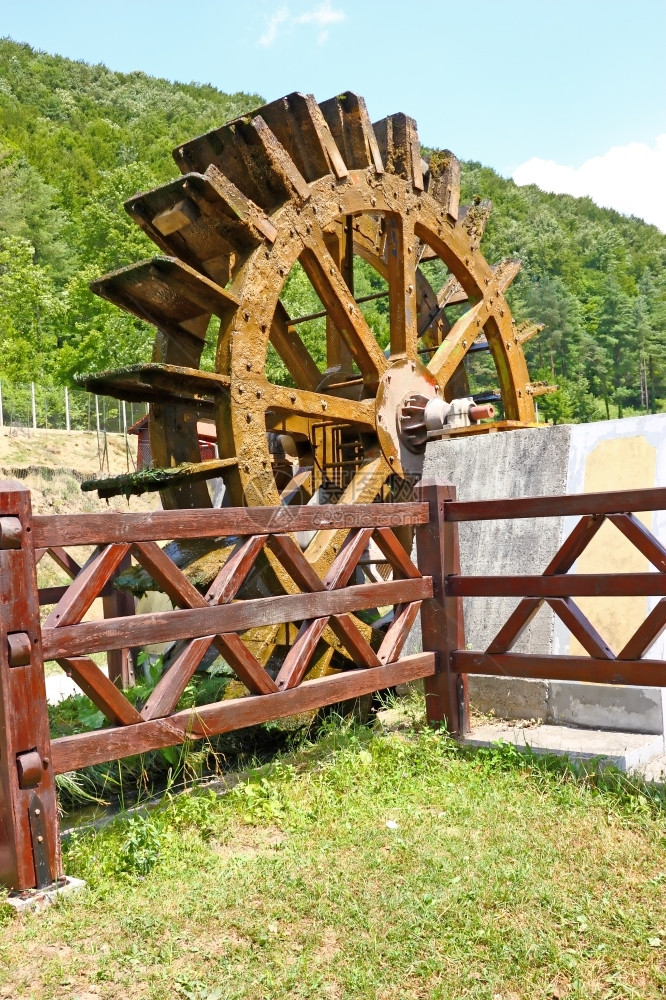 转弯旧水磨坊的木轮制户外图片