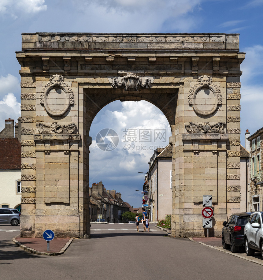 历史法国东部伯根迪地区博恩镇的圣尼古拉港历史拱门法国东部布尔贡迪地区勃艮第标图片
