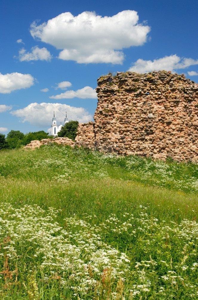 草白俄罗斯克列沃城堡墙壁的废墟一种铺设图片