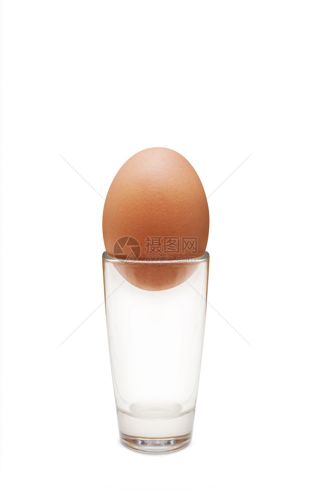 玻璃杯上的鸡蛋图片