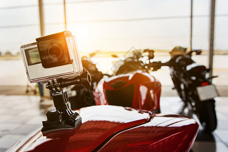摩托车上相机摄像校正运动录音赛车图片