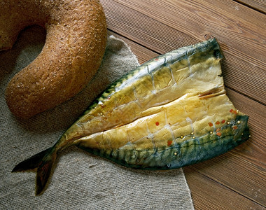 可口健康桌子爱沙尼亚烟熏鱼Sittsukala传统零食图片