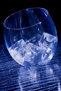 冰箱玻璃与柱相片冻结水图片
