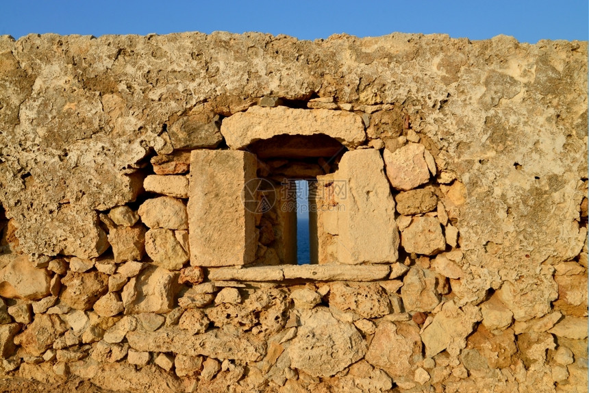 罗西姆诺旅游希腊雷瑟姆诺市Fortezza堡垒墙窗细节防御工事图片