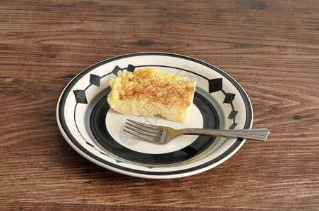 一顿饭自制小片奶油和蛋糕叉馅饼图片