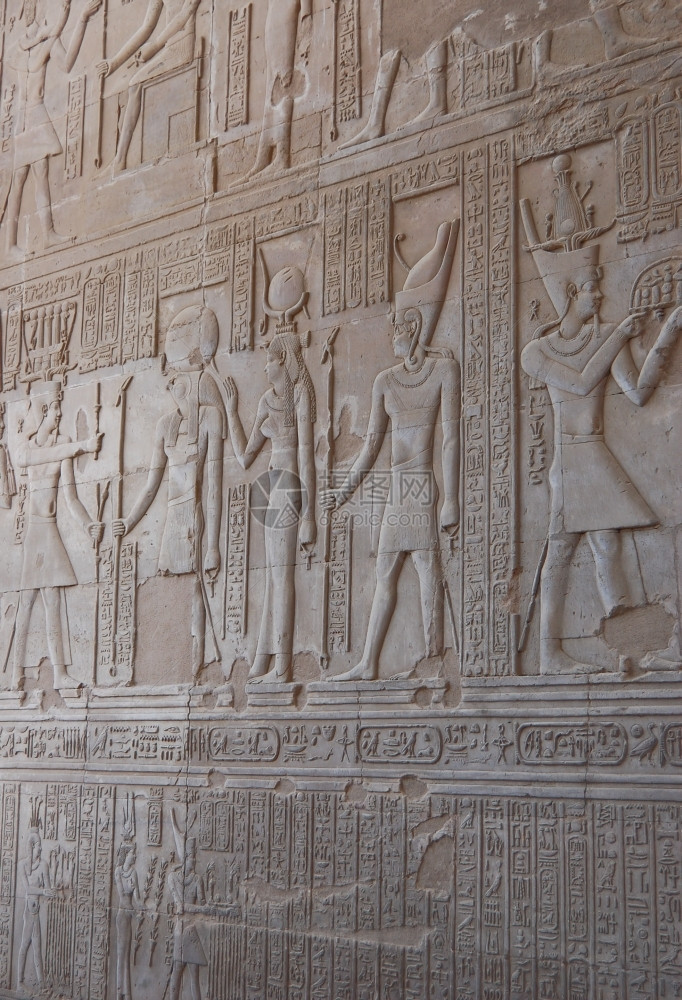 门户14上帝埃及雕刻的神灵和埃及KomOmbo寺墙上的希罗格文字寺庙图片