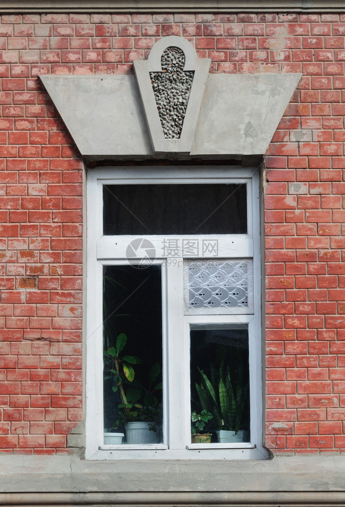 住宅老的俄罗斯Sudogda旧红砖房的窗户墙图片