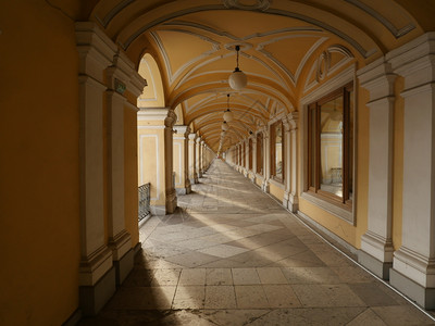 古典建筑画廊视角移到距离画廊视角中去的外观建筑学圣彼得堡旅行图片