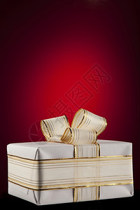 情人节季白色礼物盒红底带领展示图片
