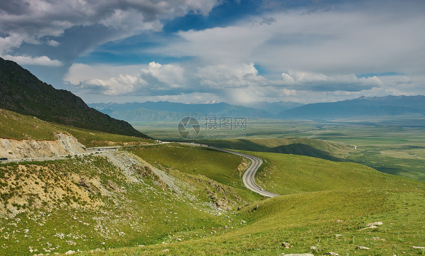 蒙古包吉尔斯坦山区地貌素赛米尔河谷奥什比凯克牧场图片