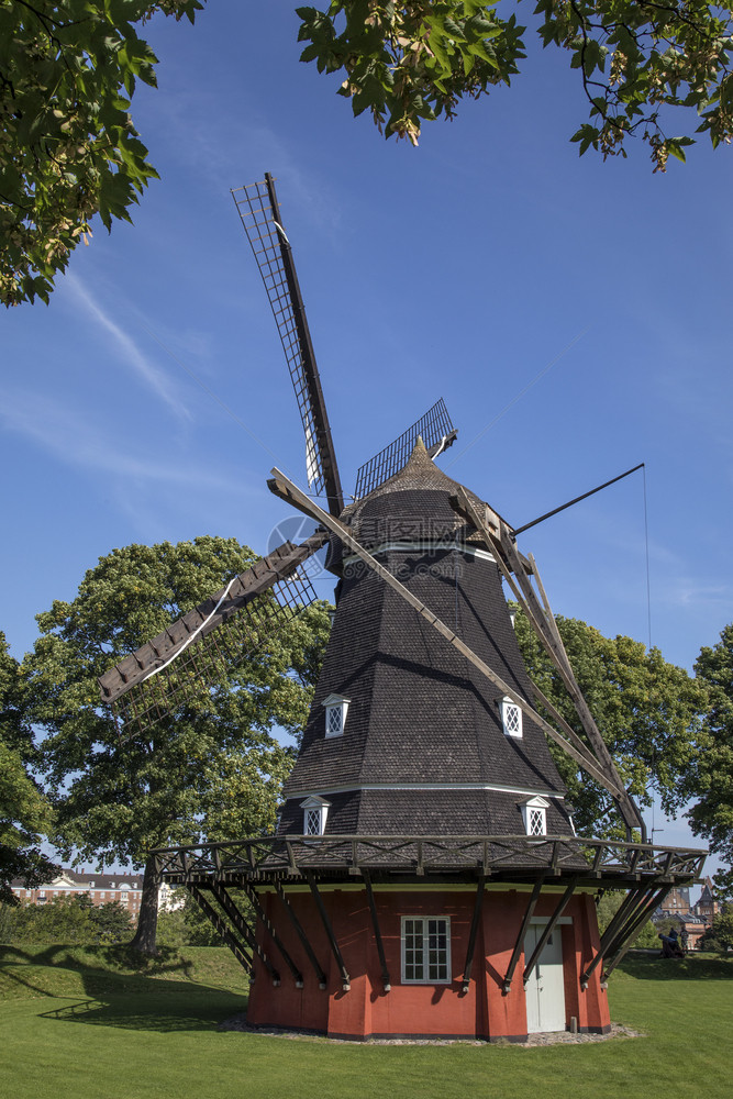 堡垒内置建筑学1847年丹麦哥本哈根市KastellletKastellet的KingsBastion上的风车取代了另一辆从17图片