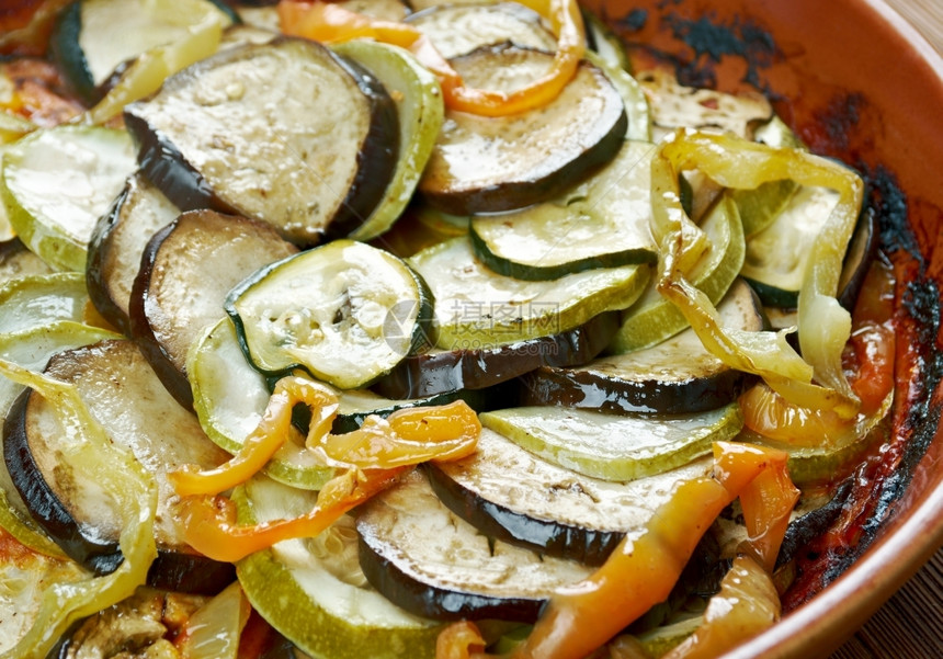 BYALDI传统法国菜盘的变异蔬素食主义者料理鼠王图片