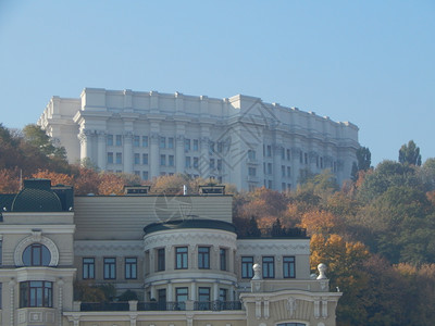 建筑物和结构在城市的外墙上玻璃建造街道图片