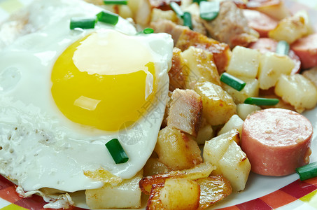 油炸鸡蛋馍皮土豆洋葱高清图片
