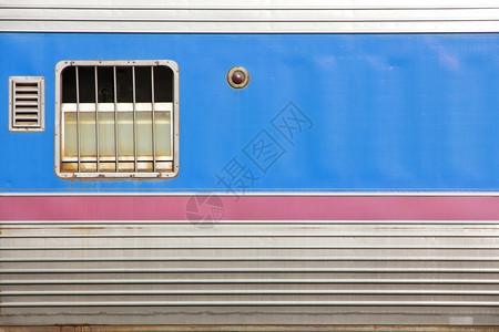 上市火车窗口老的速度图片