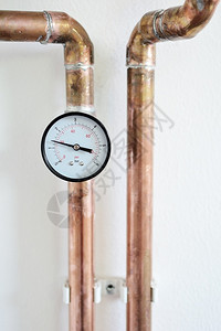 压力计水管子关闭与铜加热管接通的压力测量仪图片