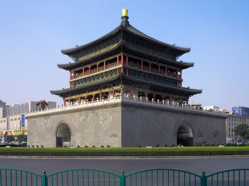 旅游XianBellTowerXian是尚西省首府它是历史超过310年的最古老城市之一有310多年的历史人更多的图片