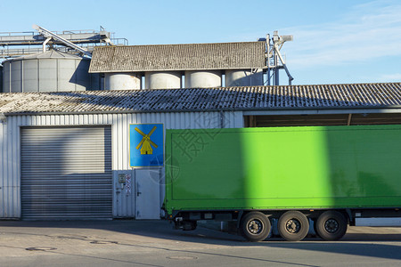 面粉老的德国磨机厂生产高质量的动物饲料供养殖者使用发动机图片