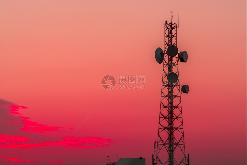 细胞网络移动的日落天空背景电信塔结构T图片