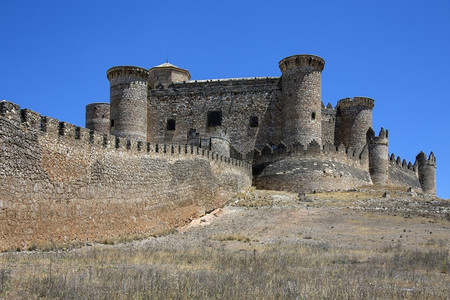 西班牙中部LaMancha地区贝尔蒙特城堡的西班牙语中央地标图片