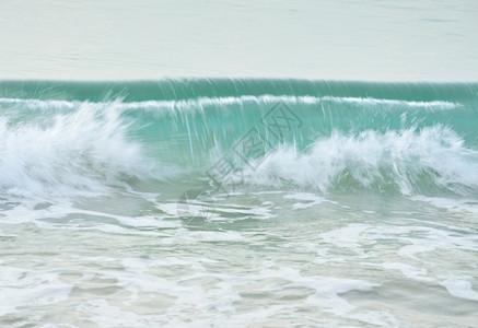 清澈的海水浪地平线岸美丽图片