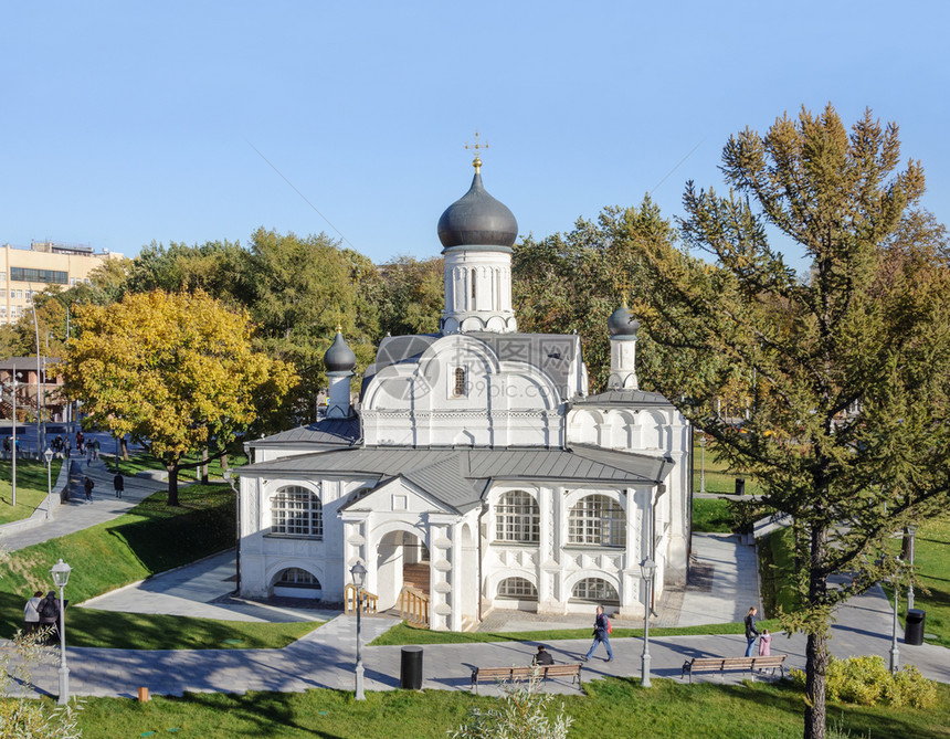 建筑学扎里亚迪冲天炉来自俄罗斯莫科Zaryadie公园的安娜十六世纪观点概念古老位于俄罗斯莫科Zaryadie图片