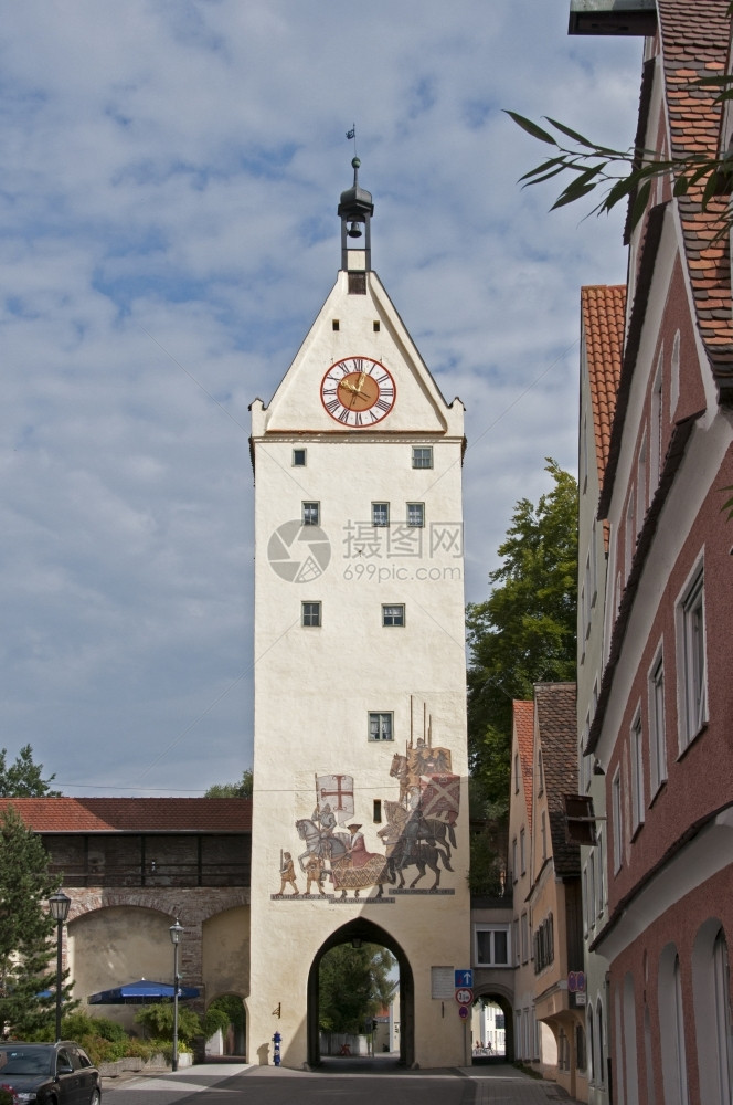 建筑学MemmingenUlmerTor德国城市梅明根的塔之一老房屋图片