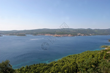 夏天海岸线蓝色空的海面景观克罗地亚图片