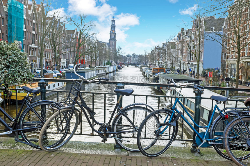阿姆斯特丹与荷兰韦尔教堂的市风景建筑学地标传统的图片