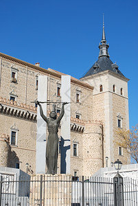 西班牙托莱多主要重纪念物和博馆天空堡垒蓝色的图片