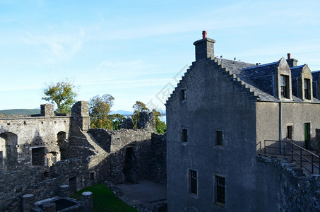 结石苏格兰邓斯塔夫纳奇城堡的墙和废墟旅游弼图片
