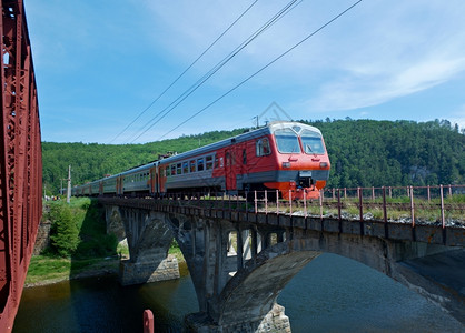 俄罗斯CircumBaikal铁路桥环贝加尔湖山图片