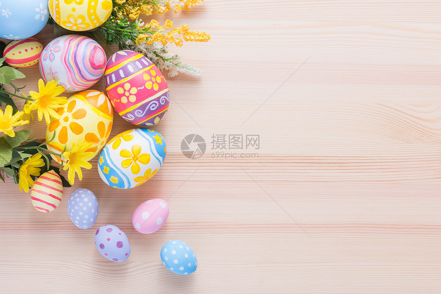 复活节快乐鸡蛋和小花图片