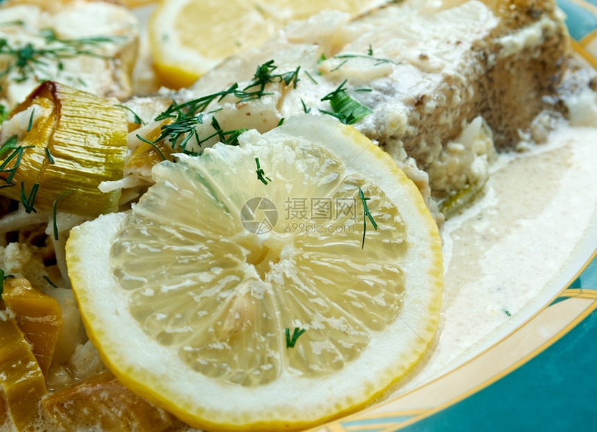 美国人LemonCream的卤丁配有柠檬和新鲜蔬菜鱼片健康图片