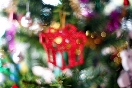 展示各种样的照片圣诞树模糊相片各种圣诞节装饰品背景图片