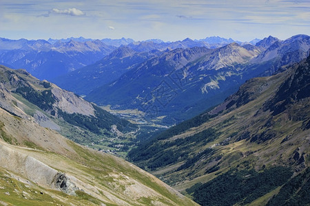 欧洲的从法国加利比尔通行证中看到的阿尔卑斯山脉欧洲法语图片
